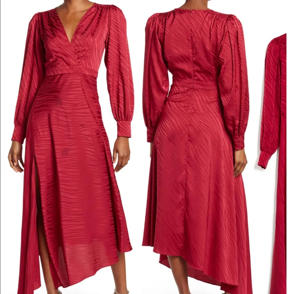 Estelle V-Neck Long Sleeve Dress in GREEN